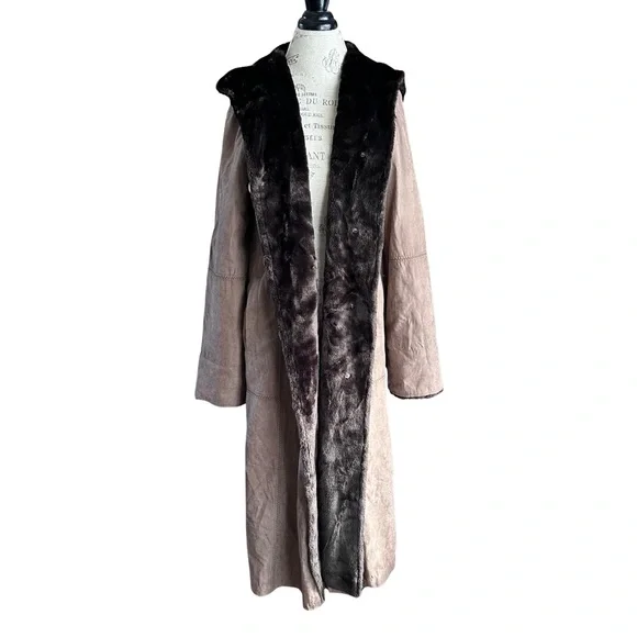 Utex Dark Brown Fur Coat - Picture 1 of 16